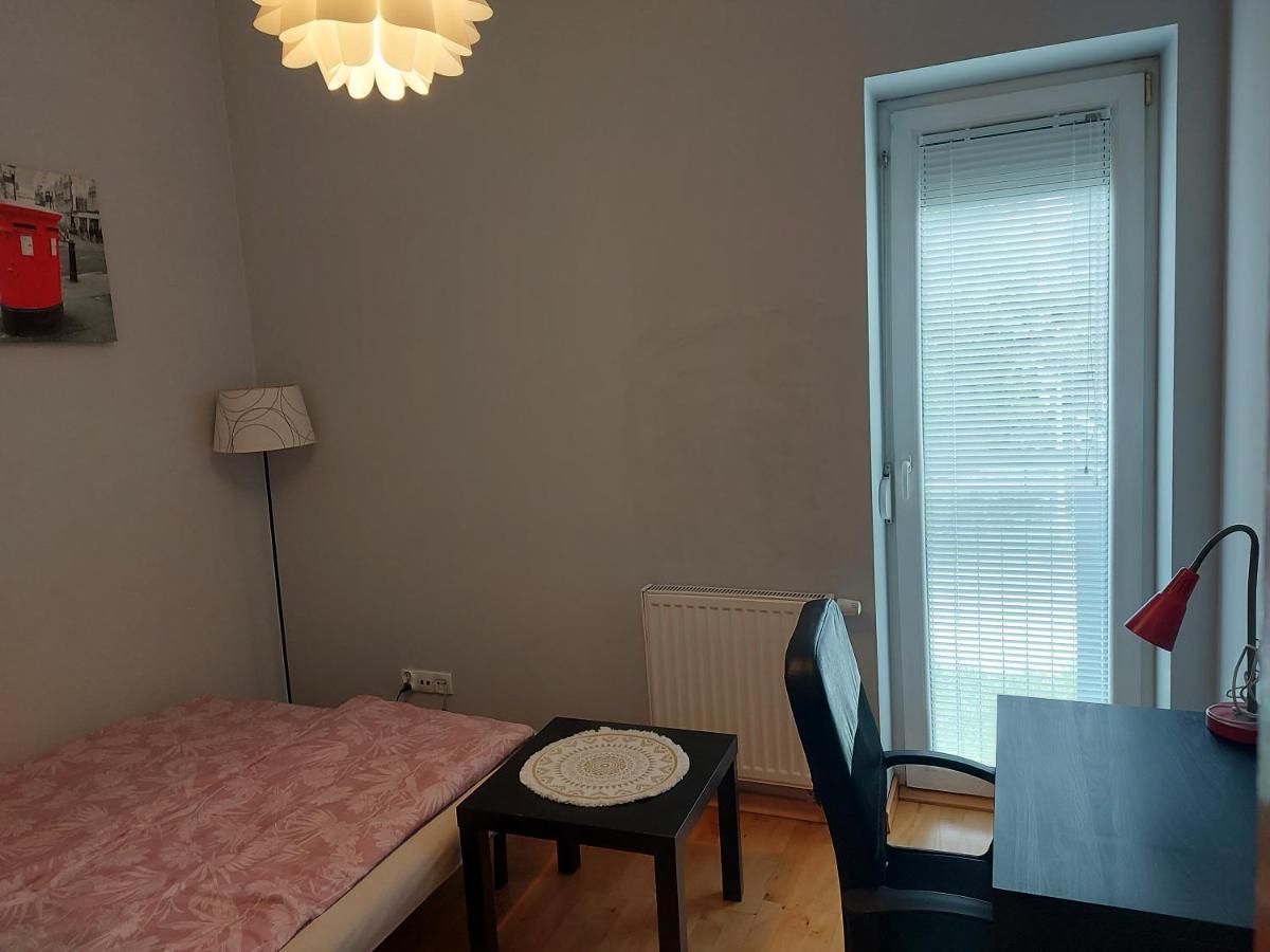 Homelyapartment Krasków Exteriör bild